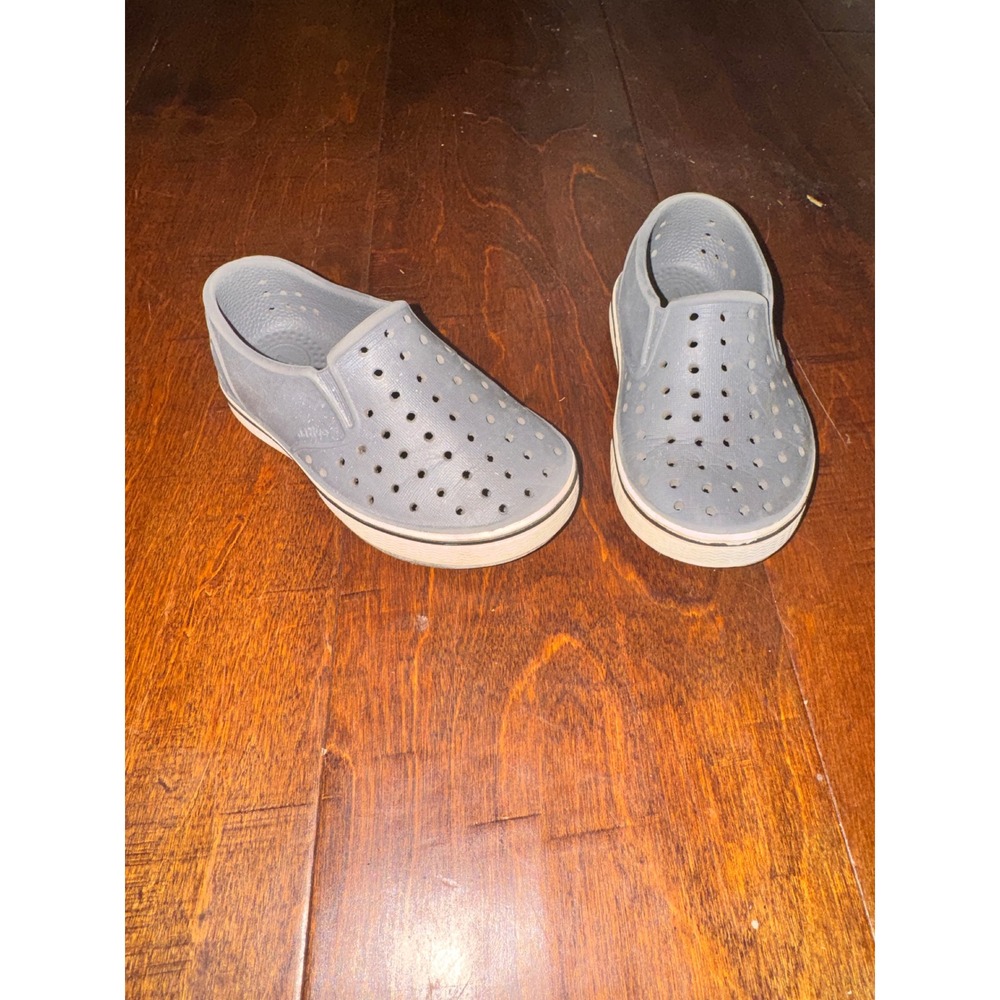 Native Jefferson Kids Slip On Shoes‎ Grey EVA Perforated Sneakers Size C7